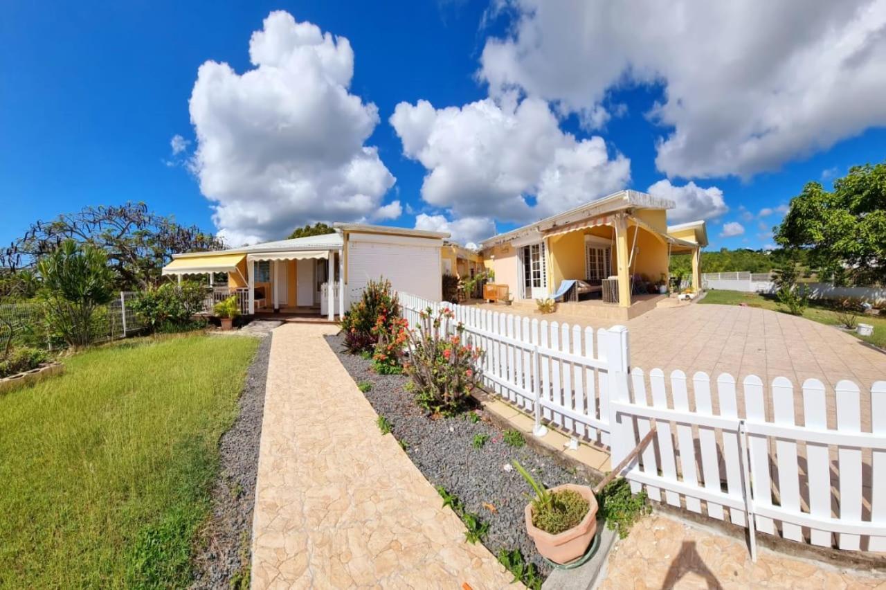 Loue F3 Vue Sur Mer Dans Propriete Privee Sainte-Anne  Kültér fotó